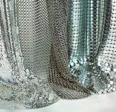 Китай Форма серебряных/золотых тканей занавеса ячеистой сети алюминиевых металлических Секинед Мулти завод