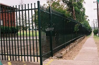 Гальванизированные стальные панели загородки ячеистой сети пикетируют трубчатое для пограничной стены